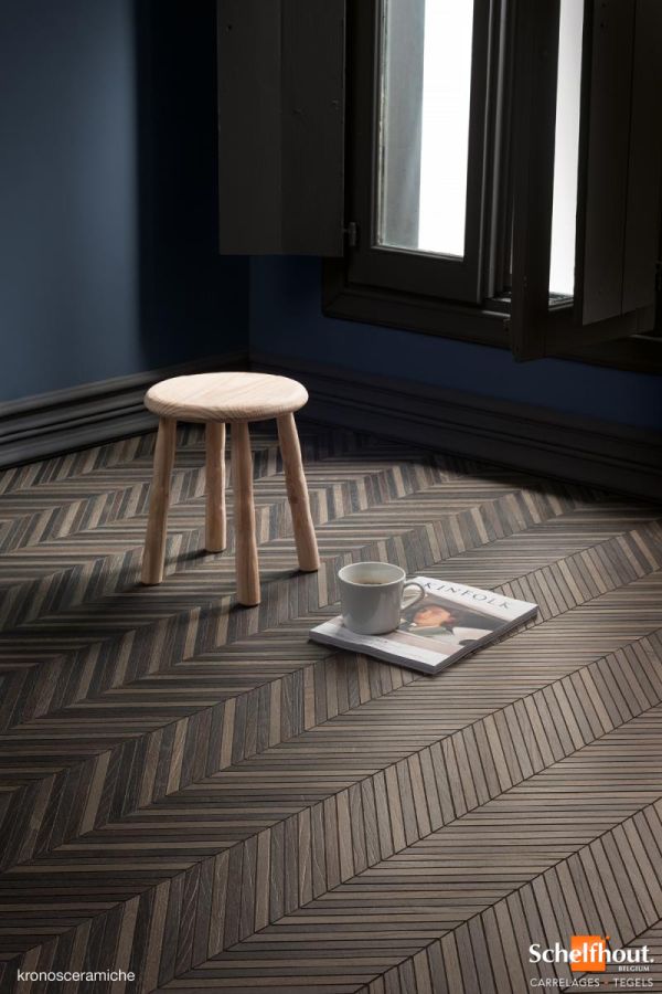 KR-mix-chevry-dark-inspirations-carrelage-sejour-chevron-petite-languette-imitation-parquet-ceramique-schelfhout.jpg